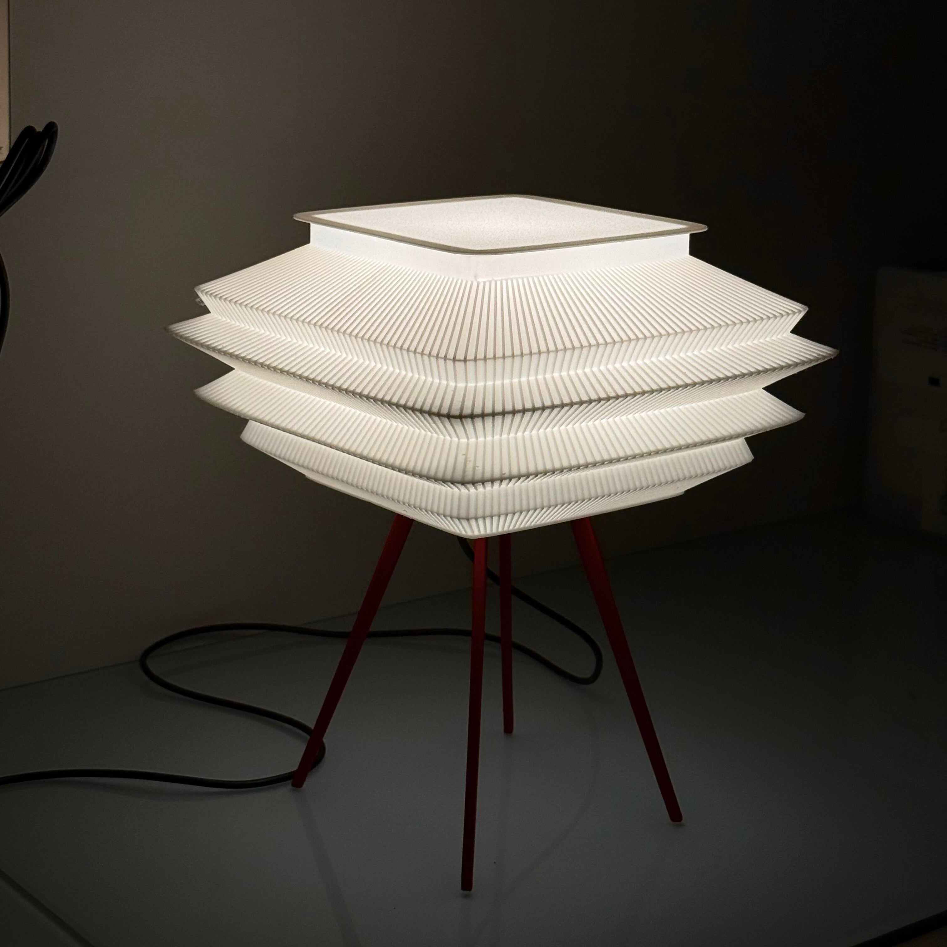 Modern Pleated Table Lamp – 3D Printed LED Desk Light with Red Tripod Base